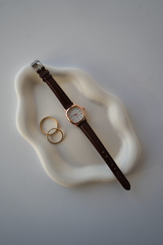 Dekorativni podstavek wave